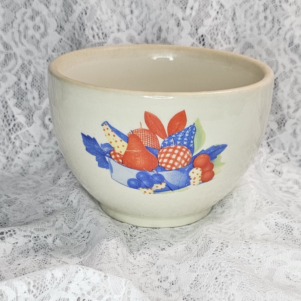 Universal Cambridge Pottery • Calico Fruit • Nesting Bowl • Vintage • 1940s